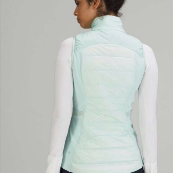 Lululemon Down For It All Running Vest Mint Green SZ 2 Excellent Condition - Picture 11 of 12